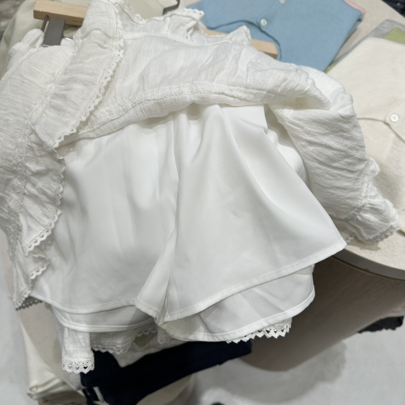 AURA東大門實拍女裝新品時尚推薦熱賣職業人氣休閑26春夏裙褲Au ra裙褲