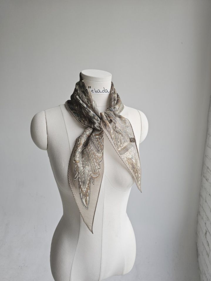 EBADA韓國直郵女士新品26春夏休閑人氣推薦圍巾披肩羊毛絲綢EBADA圍巾/披肩圖色2