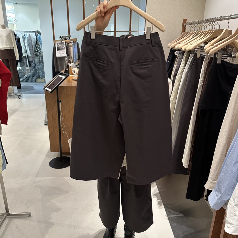 ANDMORE BUTTON東大門實拍女裝新品人氣真品熱賣推薦短褲ANDMORE BUTTON短褲