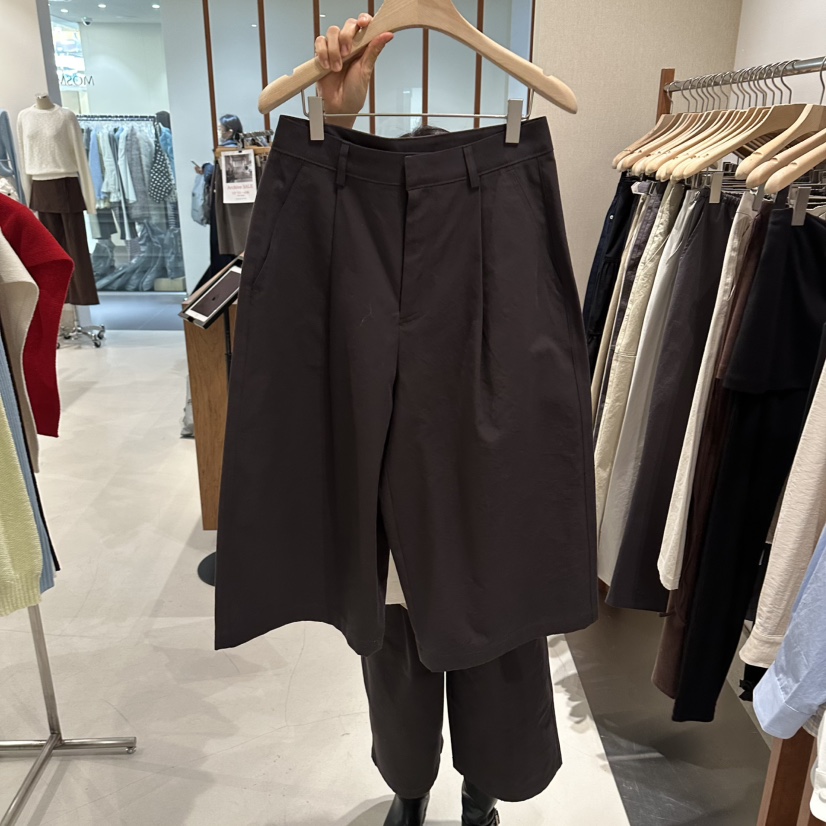 ANDMORE BUTTON東大門實拍女裝新品人氣真品熱賣推薦短褲ANDMORE BUTTON短褲圖色3