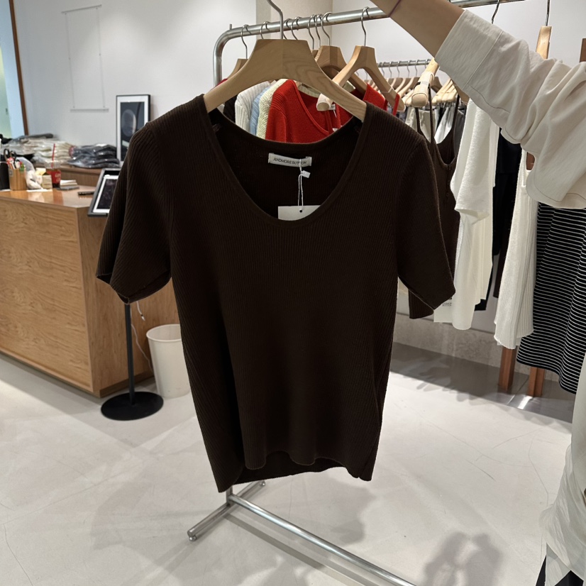 ANDMORE BUTTON東大門直郵女裝新款26春夏人氣熱賣針織衫ANDMORE BUTTON針織衫圖色2