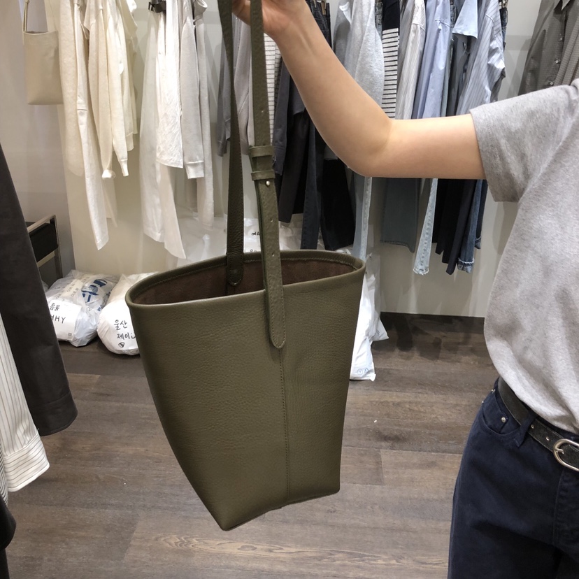 OURIN/THIS IS東大門直郵女士新款26春夏單肩斜跨包羊皮OURIN/THIS IS單肩/斜跨包圖色4