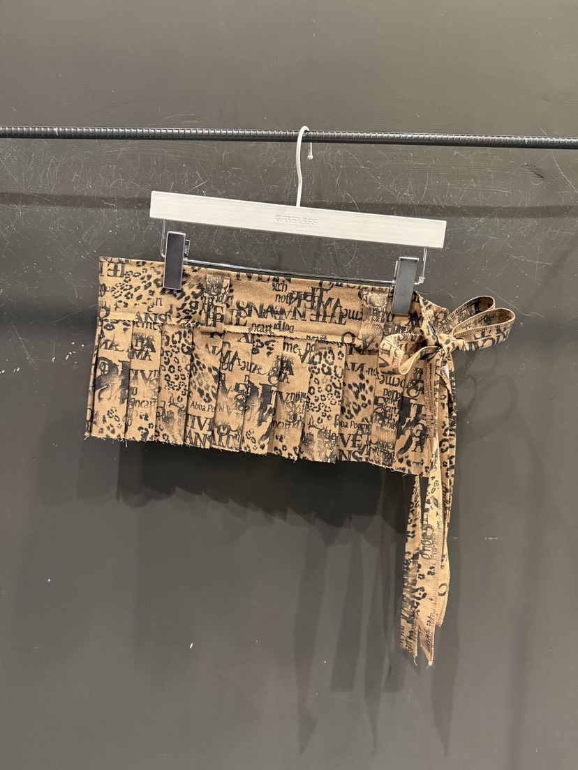 GATELESS東大門直郵女裝新品推薦真品職業人氣休閑短裙褶皺GATELESS短裙圖色1