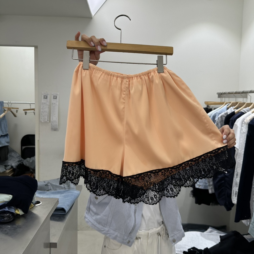 REPELLER韓國直郵女裝新款時尚26春季人氣推薦短褲蕾絲緞面REPELLER短褲圖色3