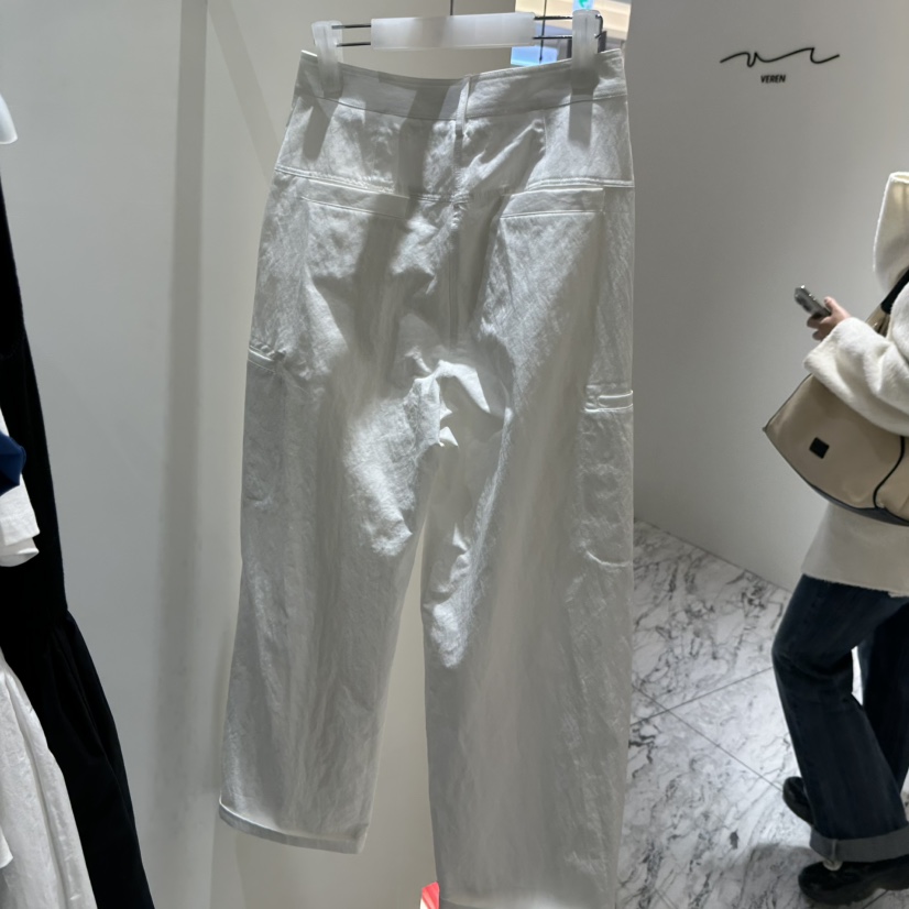 LOW MOMENT韓國直郵女裝新款人氣熱賣休閑職業推薦休閑褲LOW MOMENT休閑褲