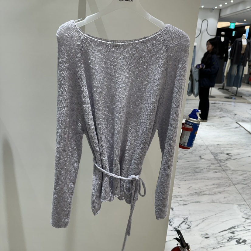 LOW MOMENT東大門代購女士新款人氣時尚針織衫含腰繩船領LOW MOMENT針織衫圖色1