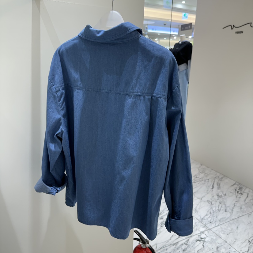 LOW MOMENT東大門直郵女士新款熱賣推薦時尚休閑襯衫蕾絲衫LOW MOMENT襯衫/蕾絲衫