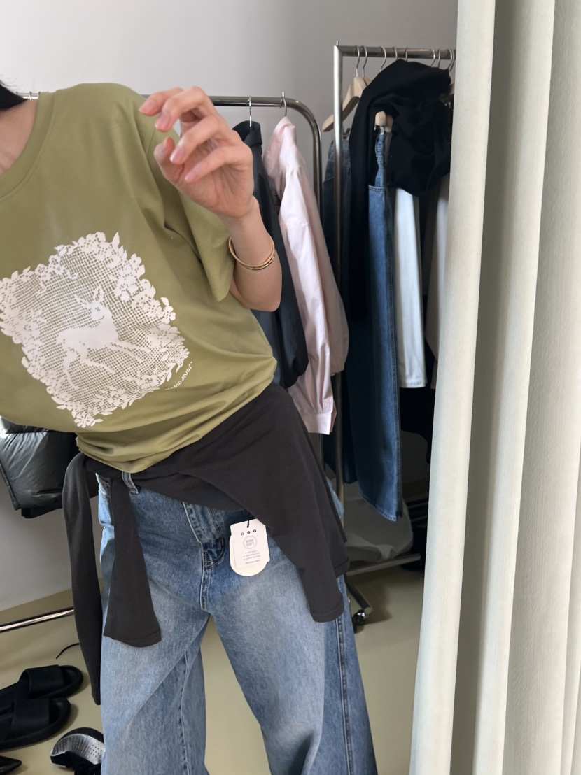 ME MO韓國直郵女裝新款時尚人氣真品推薦熱賣休閑職業T恤ME MOT恤