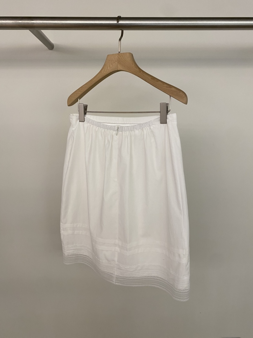 OP PER東大門實拍女士新款職業26春夏半身裙中短裙蕾絲褶裥OPPER-simplebeige半身裙/中短裙