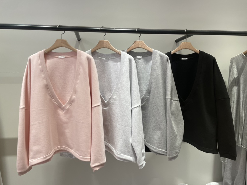 ORMORE東大門直郵女裝新款真品休閑推薦時尚人氣職業衛衣ORMORE衛衣