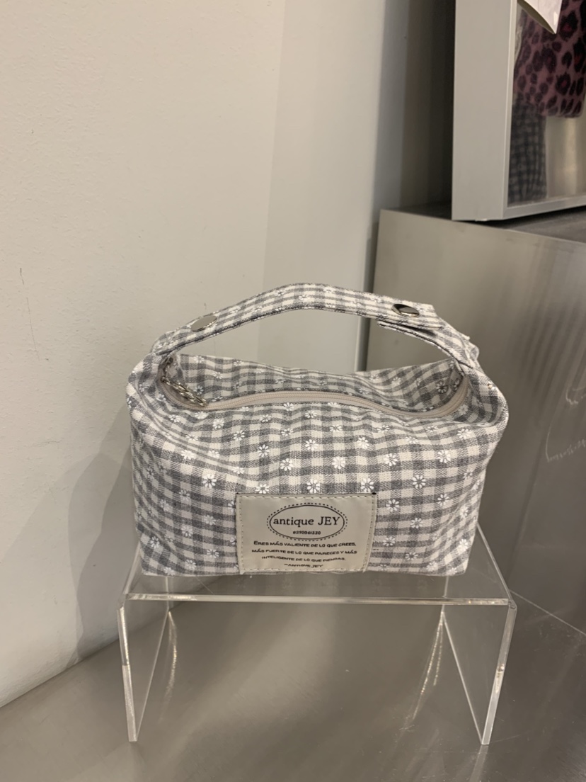 EDDY韓國直郵女士新款人氣時尚推薦休閑26春夏手提包花朵EDDY手提包圖色1