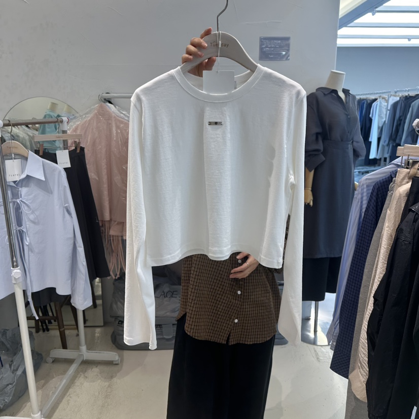 FLORAL韓國代購女士新品時尚熱賣人氣職業休閑推薦長袖T恤FLORAL長袖T恤圖色1