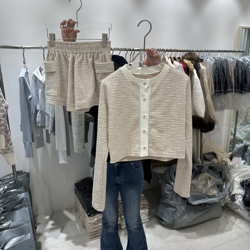 LAFFINE-P韓國直郵女裝新款時尚推薦熱賣人氣休閑套裝套裝LAFFINE-P套裝圖色2