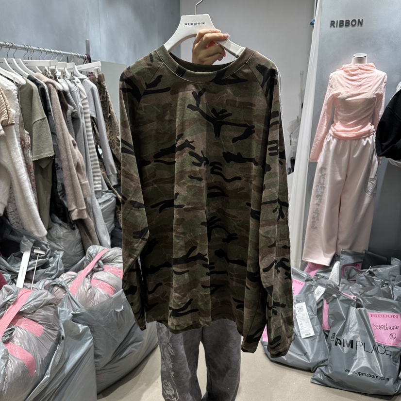 RIBBON東大門直郵女裝新品熱賣時尚真品人氣推薦長袖T恤迷彩RIBBON長袖T恤圖色2