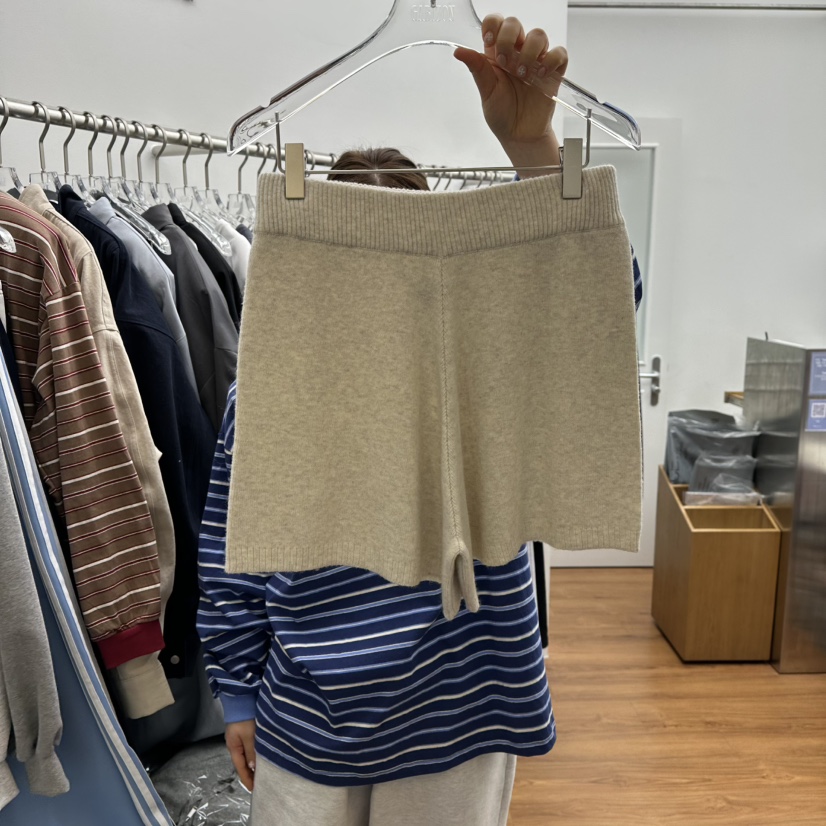 GABIZON東大門直郵女裝新款人氣真品職業時尚短褲針織褲柔軟GABIZON短褲圖色1