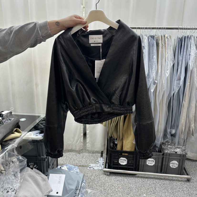 ONEBYTWO東大門代購女裝新款真品推薦休閑時尚人氣26春夏皮衣ONE BY TWO皮衣圖色2