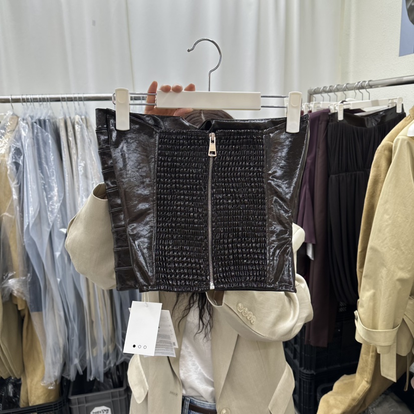 ONEBYTWO東大門代購女裝新款時尚26春夏推薦吊帶背心皮革ONE BY TWO吊帶/背心