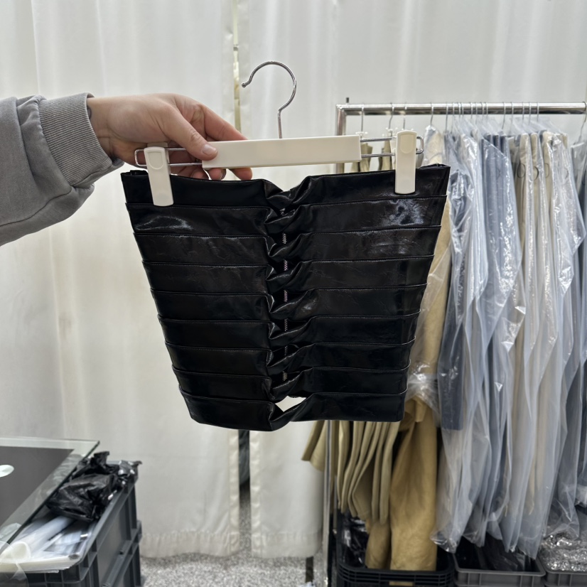 ONEBYTWO東大門代購女裝新款時尚26春夏推薦吊帶背心皮革ONE BY TWO吊帶/背心圖色3