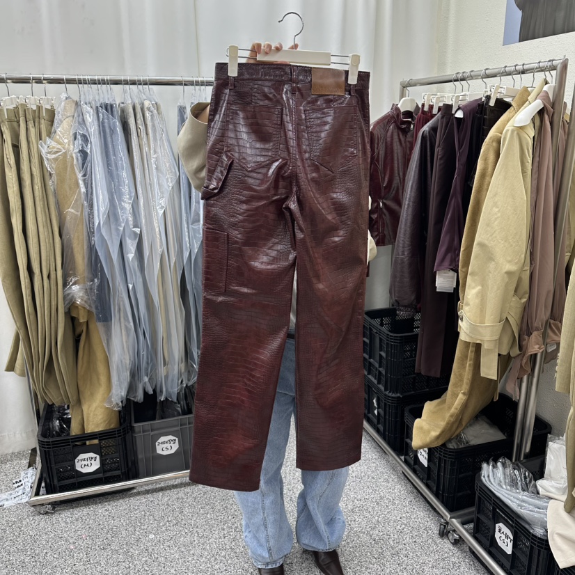 ONEBYTWO東大門實拍女裝新品人氣熱賣職業推薦休閑褲皮褲ONE BY TWO休閑褲