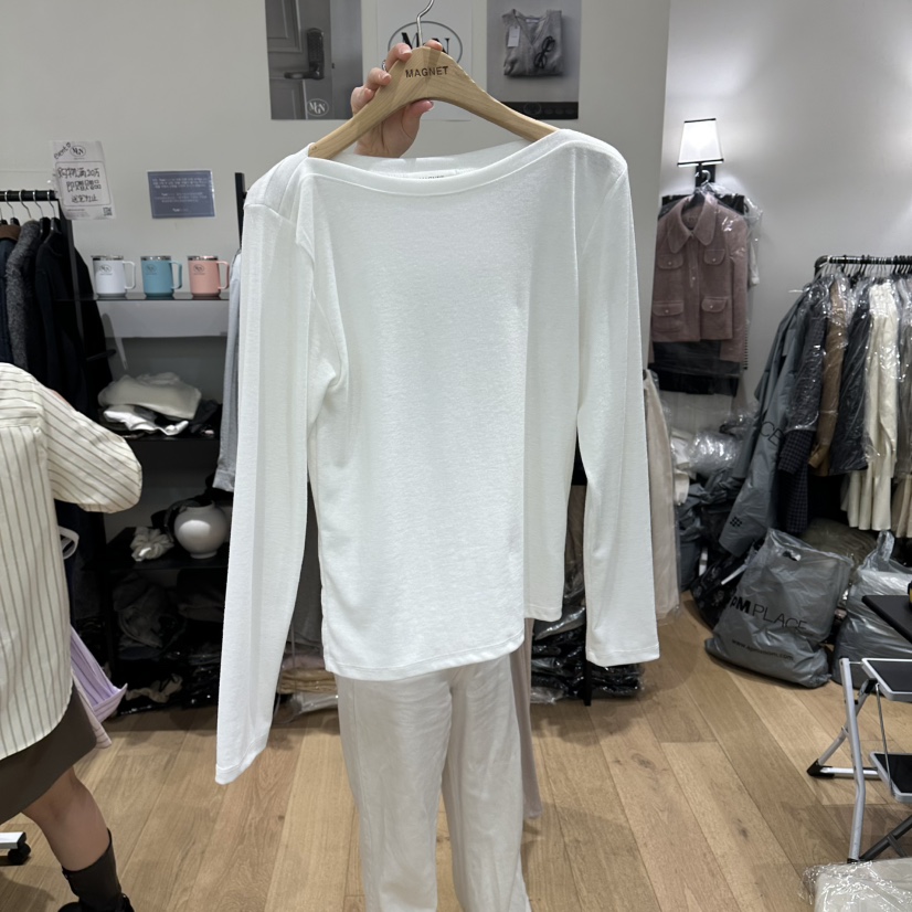 M.G.N東大門直郵女裝新品熱賣推薦職業真品休閑長袖T恤MAGNET長袖T恤圖色1