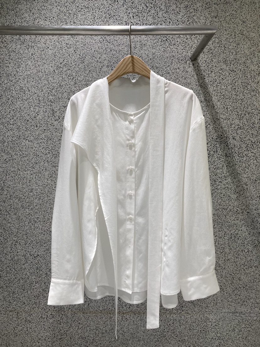 ADDICTED韓國直郵女裝新品真品26春夏時尚襯衫蕾絲衫圍巾ADDICTED襯衫/蕾絲衫