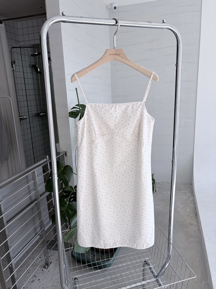 ORDINARYA東大門代購女士新品人氣推薦職業熱賣時尚連衣裙ROESMMOSS連衣裙圖色1