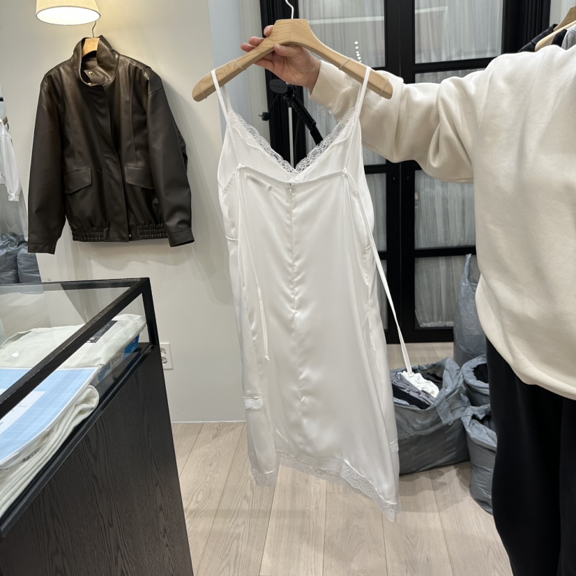 NOTTINGHAM/AVECNOUS東大門實拍女士新款時尚連衣裙蕾絲NOTTINGHAM/AVECNOUS連衣裙