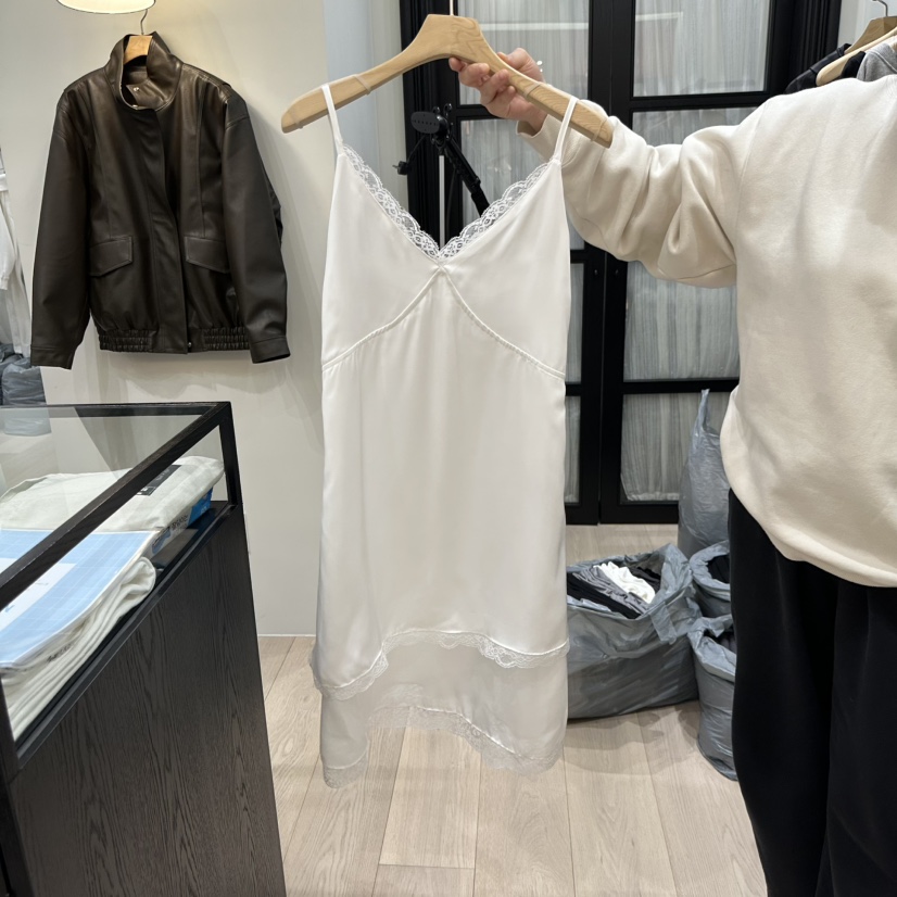 NOTTINGHAM/AVECNOUS東大門實拍女士新款時尚連衣裙蕾絲NOTTINGHAM/AVECNOUS連衣裙圖色1