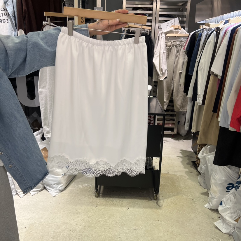 BANY ANCO東大門代購女裝新款人氣半身裙中短裙蕾絲緞面BANY ANCO半身裙/中短裙