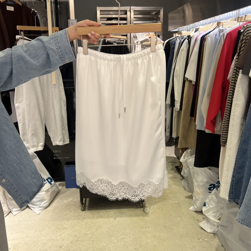 BANY ANCO東大門代購女裝新款人氣半身裙中短裙蕾絲緞面BANY ANCO半身裙/中短裙圖色1