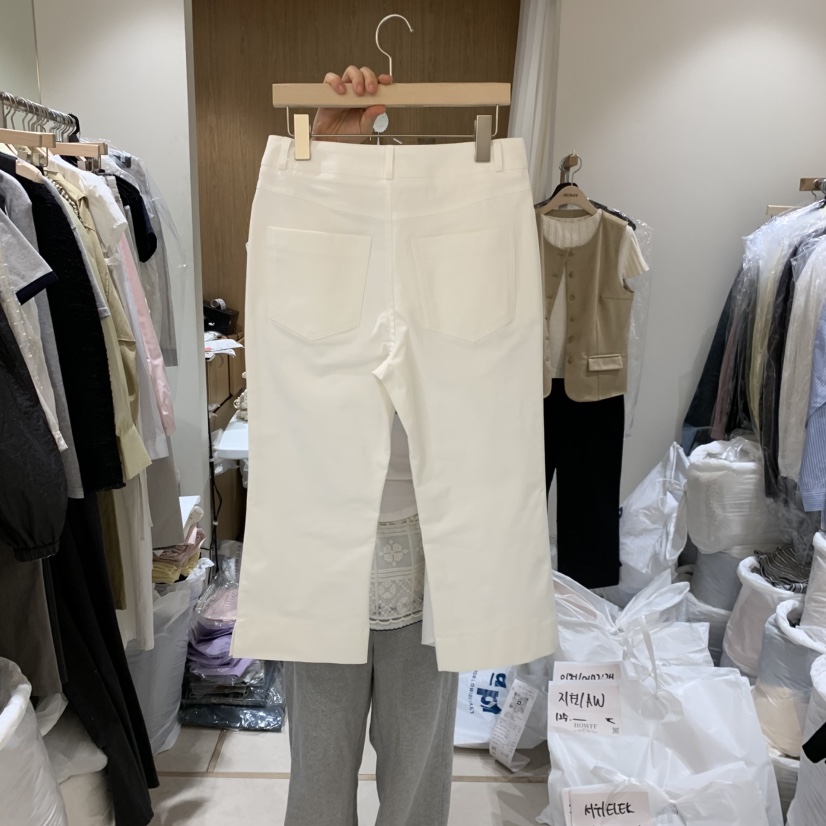 HOWFF東大門直郵女裝新品26春夏休閑時尚熱賣真品職業短褲HOWFF短褲