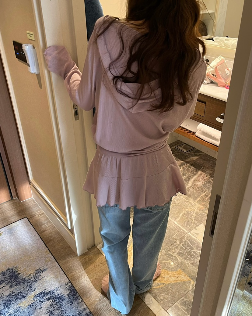 LOVE PULL韓國直郵女裝新款職業26春夏真品長袖T恤含腰帶LOVE PULL長袖T恤