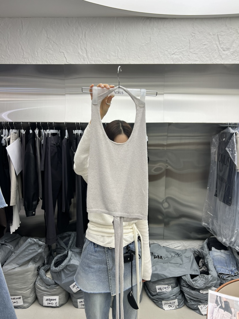 NOVUS東大門直郵女士新品真品人氣26春夏吊帶背心不含內搭NOVUS吊帶/背心圖色2