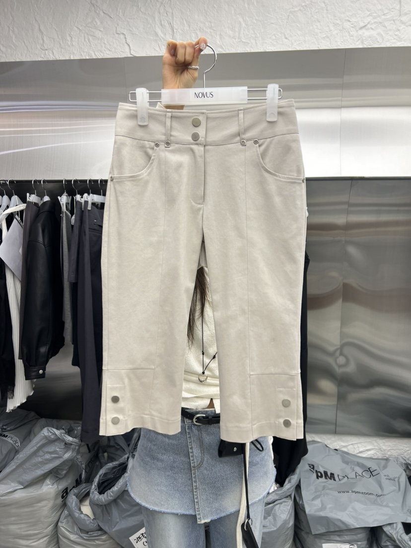 NOVUS東大門實拍女士新品推薦熱賣真品休閑26春夏人氣短褲NOVUS短褲圖色1