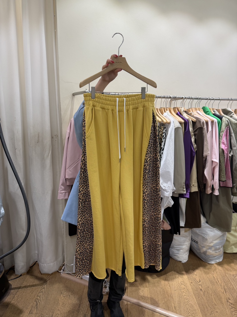 AUVERFIT韓國直郵實拍女裝新款時尚26春夏人氣休閑褲豹紋AUVERFIT休閑褲圖色1