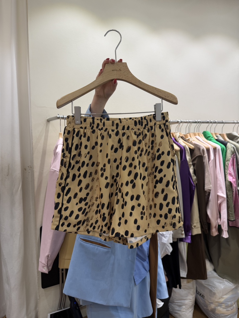 AUVERFIT韓國代購女裝新品推薦休閑人氣時尚26春夏熱賣短裙AUVERFIT短裙圖色2