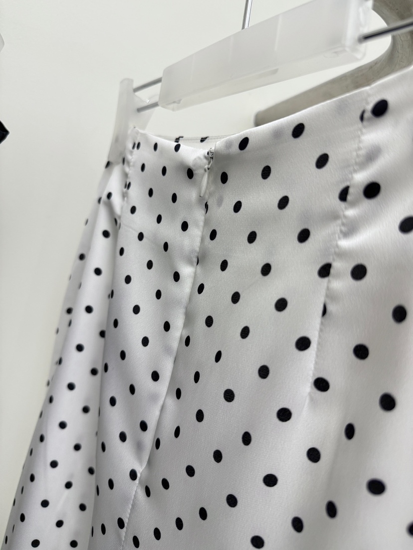 CM韓國代購女裝新品時尚推薦26春夏休閑熱賣職業人氣長裙CM_centimeter長裙