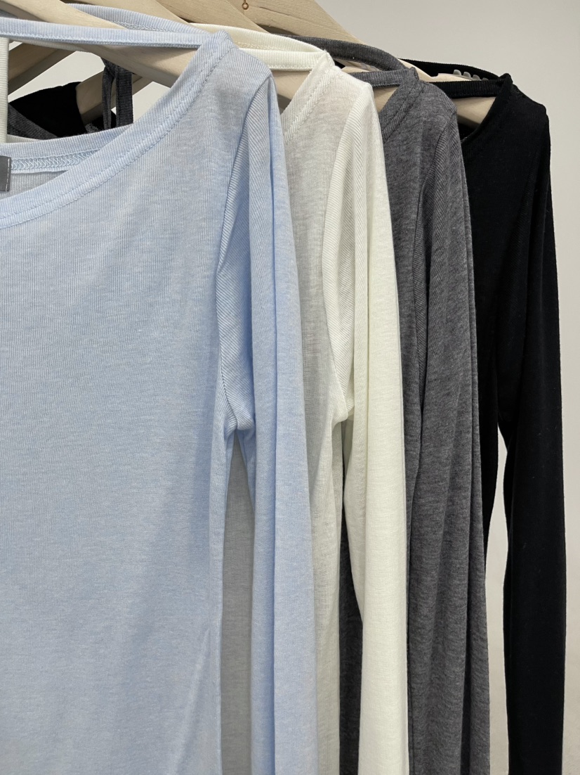 REIZ韓國直郵實拍女裝新品時尚推薦熱賣職業26春夏長袖T恤REIZ長袖T恤