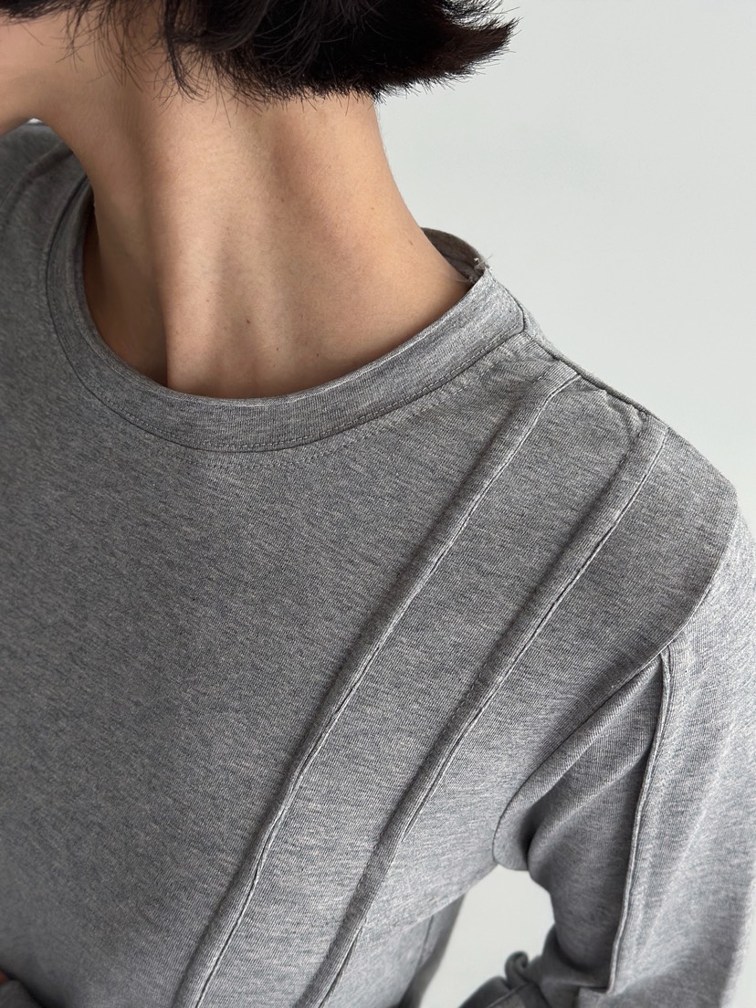 REIZ韓國東大門直郵女裝新品人氣休閑26春夏推薦熱賣長袖T恤REIZ長袖T恤