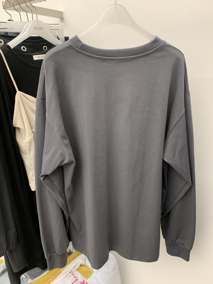 ESCHER韓國直郵實拍女裝新款推薦休閑職業熱賣人氣長袖T恤ESCHER長袖T恤