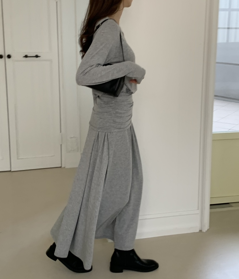 NOTICE韓國直郵實拍女裝新品推薦26春夏職業連衣裙褶皺長款NOTICE連衣裙