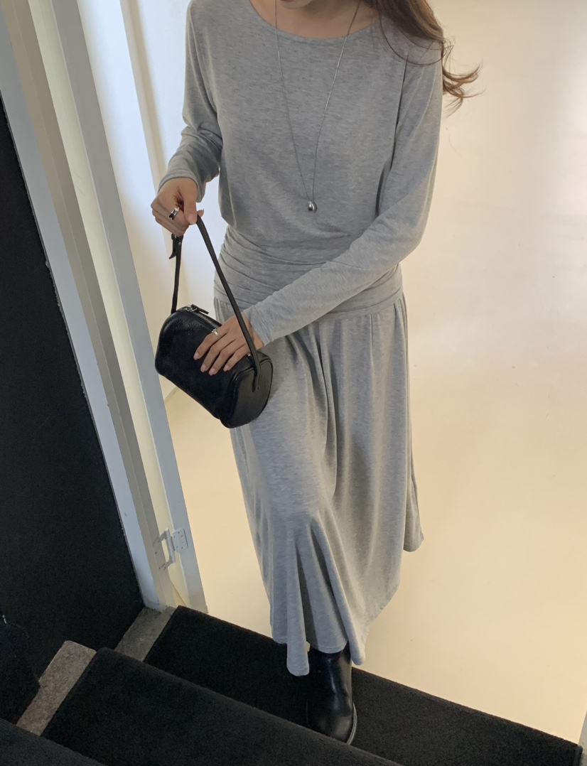 NOTICE韓國直郵實拍女裝新品推薦26春夏職業連衣裙褶皺長款NOTICE連衣裙