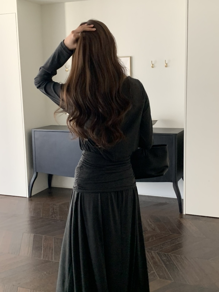 NOTICE韓國直郵實拍女裝新品推薦26春夏職業連衣裙褶皺長款NOTICE連衣裙