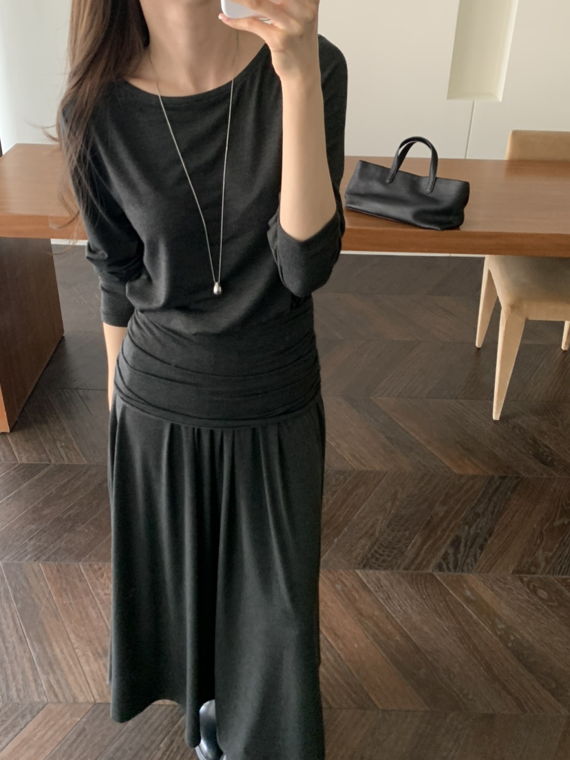 NOTICE韓國直郵實拍女裝新品推薦26春夏職業連衣裙褶皺長款NOTICE連衣裙