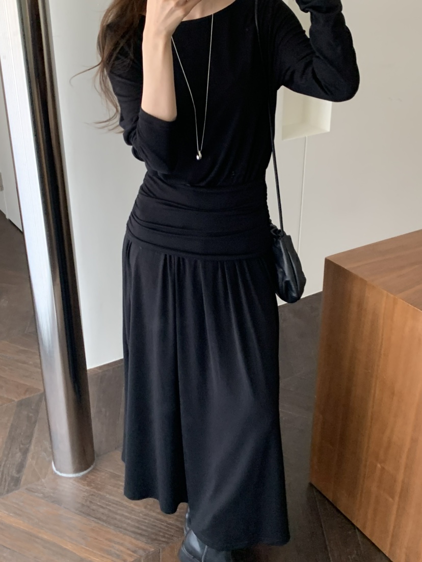 NOTICE韓國直郵實拍女裝新品推薦26春夏職業連衣裙褶皺長款NOTICE連衣裙