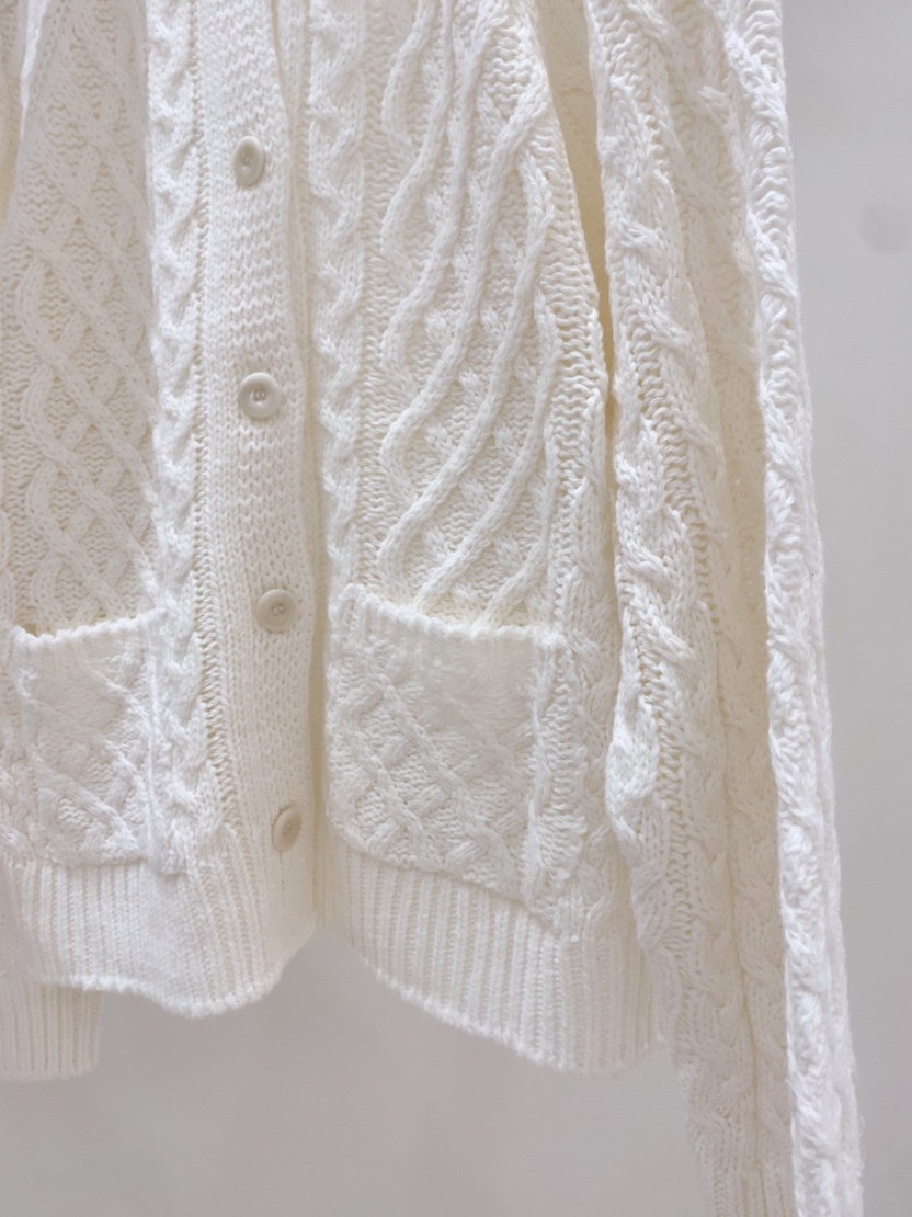 LOVE ROSIE韓國直郵女裝新款熱賣推薦時尚人氣針織衫開衫LOVE ROSIE針織衫