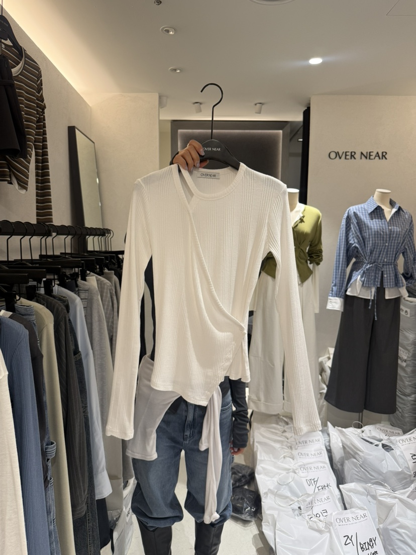 OVER NEAR韓國直郵實拍女裝新款26春夏人氣推薦職業長袖T恤OVER NEAR長袖T恤圖色2