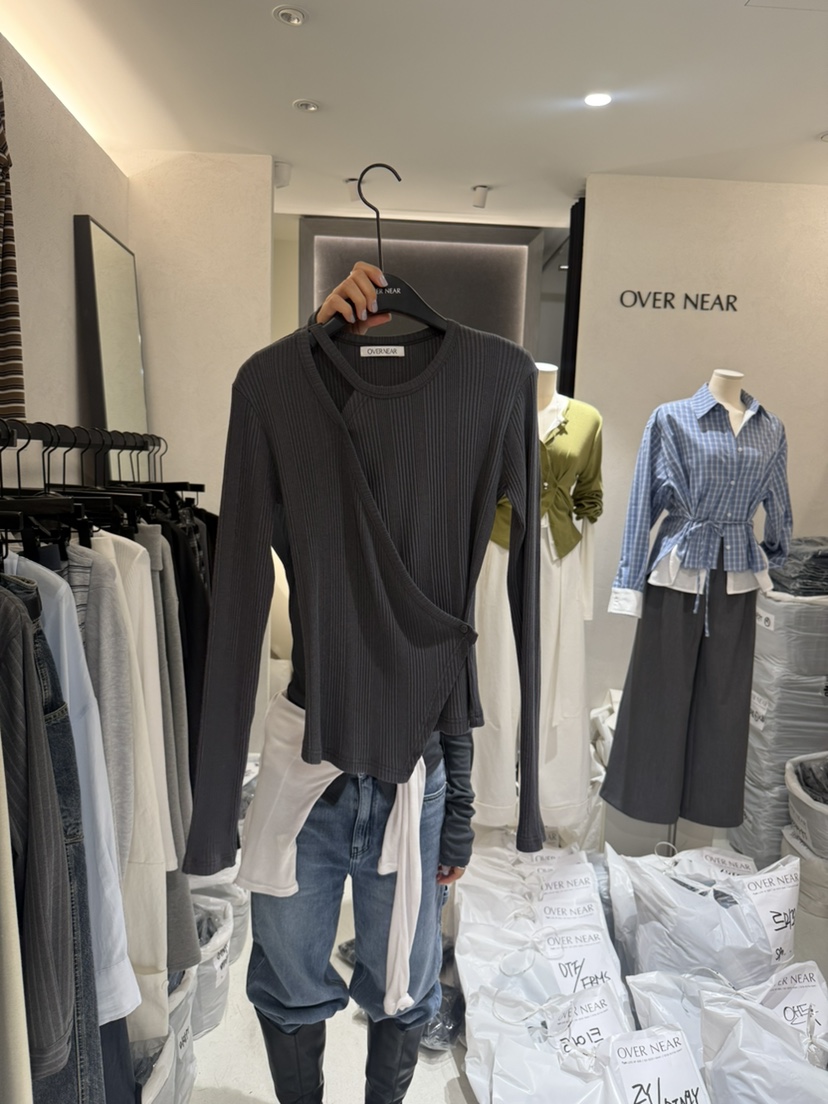 OVER NEAR韓國直郵實拍女裝新款26春夏人氣推薦職業長袖T恤OVER NEAR長袖T恤圖色3