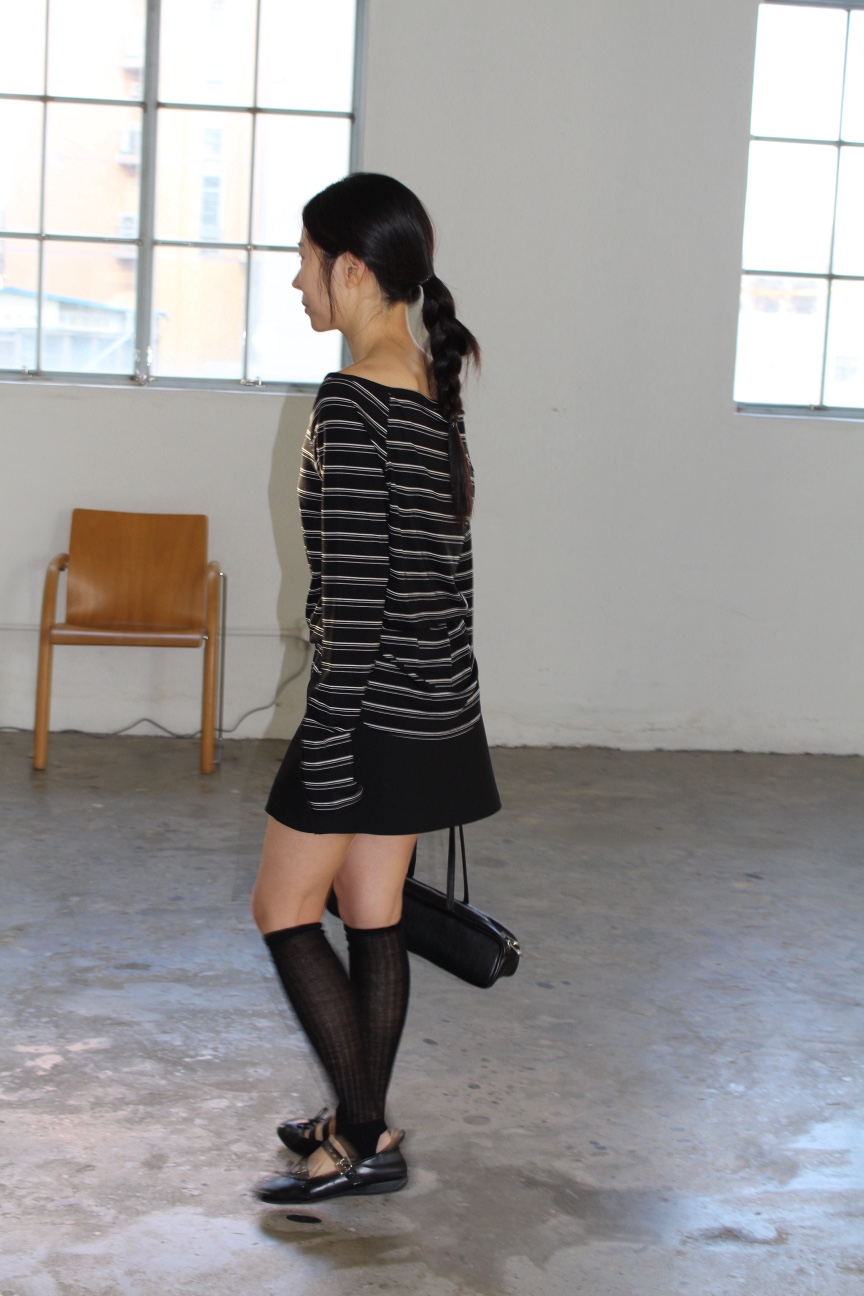 OVER NEAR韓國東大門代購女裝新品推薦26春夏裙褲含腰帶海軍OVER NEAR裙褲