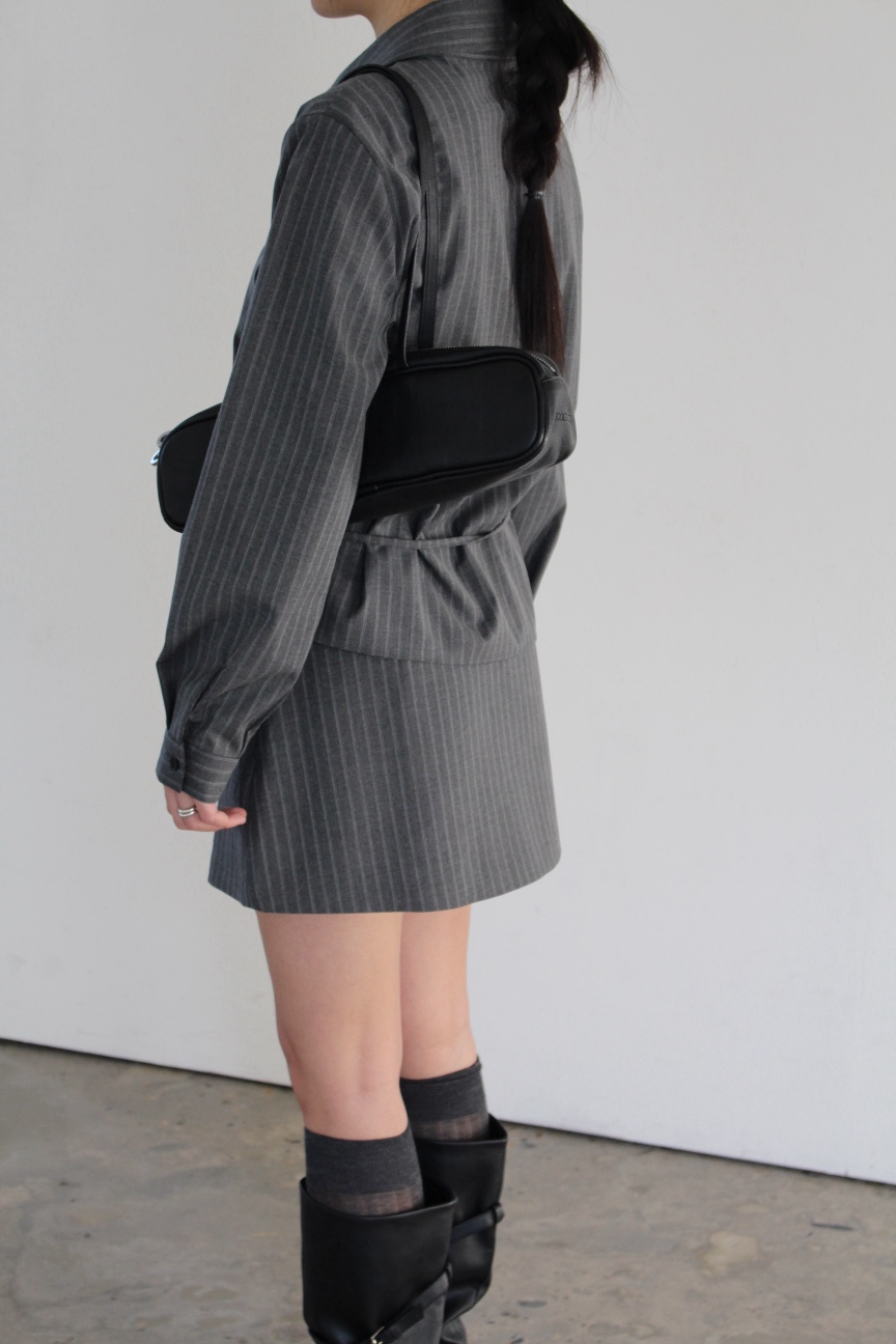 OVER NEAR韓國東大門代購女裝新品推薦26春夏裙褲含腰帶海軍OVER NEAR裙褲